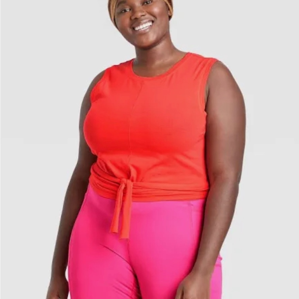 I Dow Fitness tie waist tshirt